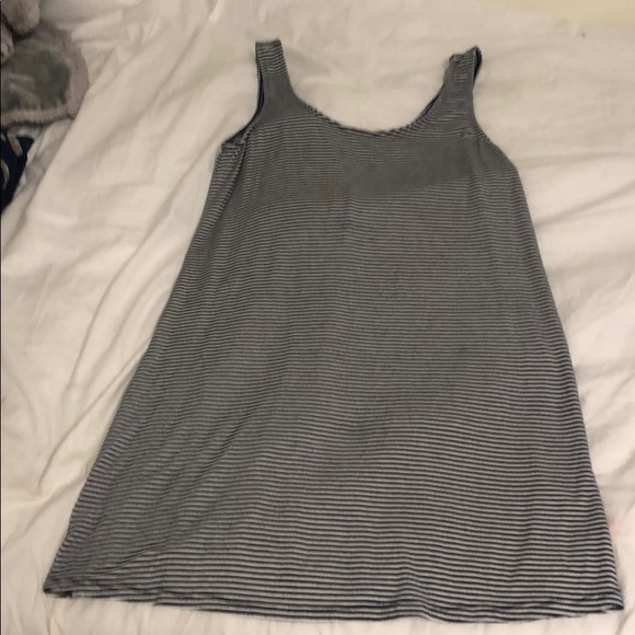 Black and white striped Abercrombie dress - Picture 2 of 3